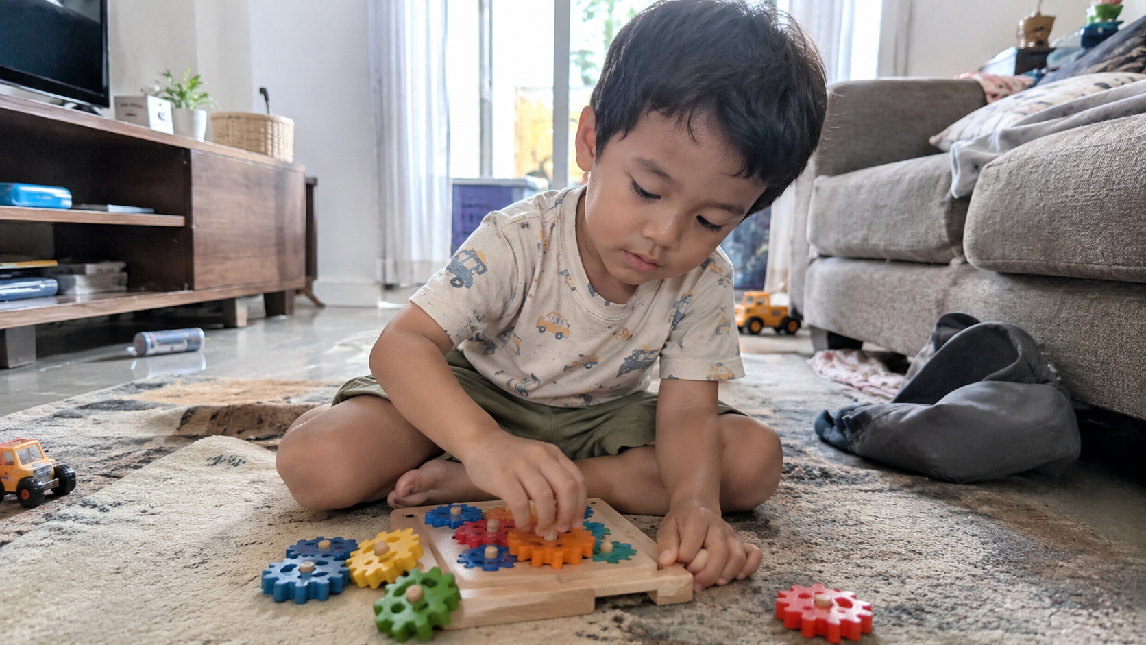 Hobi Bongkar Pasang Barang? Ini Alasan Mengapa Bunda Tidak Perlu Marah Kategori: Parenting / Psikologi Anak